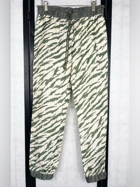 SACAI luck Olive & Cream Tiger-Stripe Drawstring Joggers. Size: 3